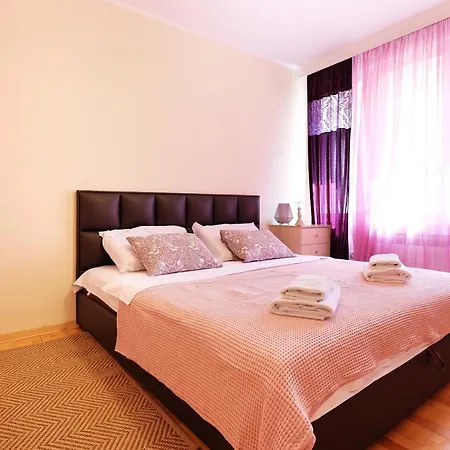 Lägenhet Paradise Starry Suite-city Center