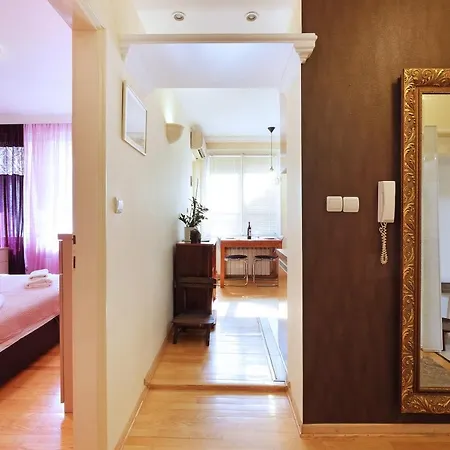 Paradise Starry Suite-city Center * Belgrade